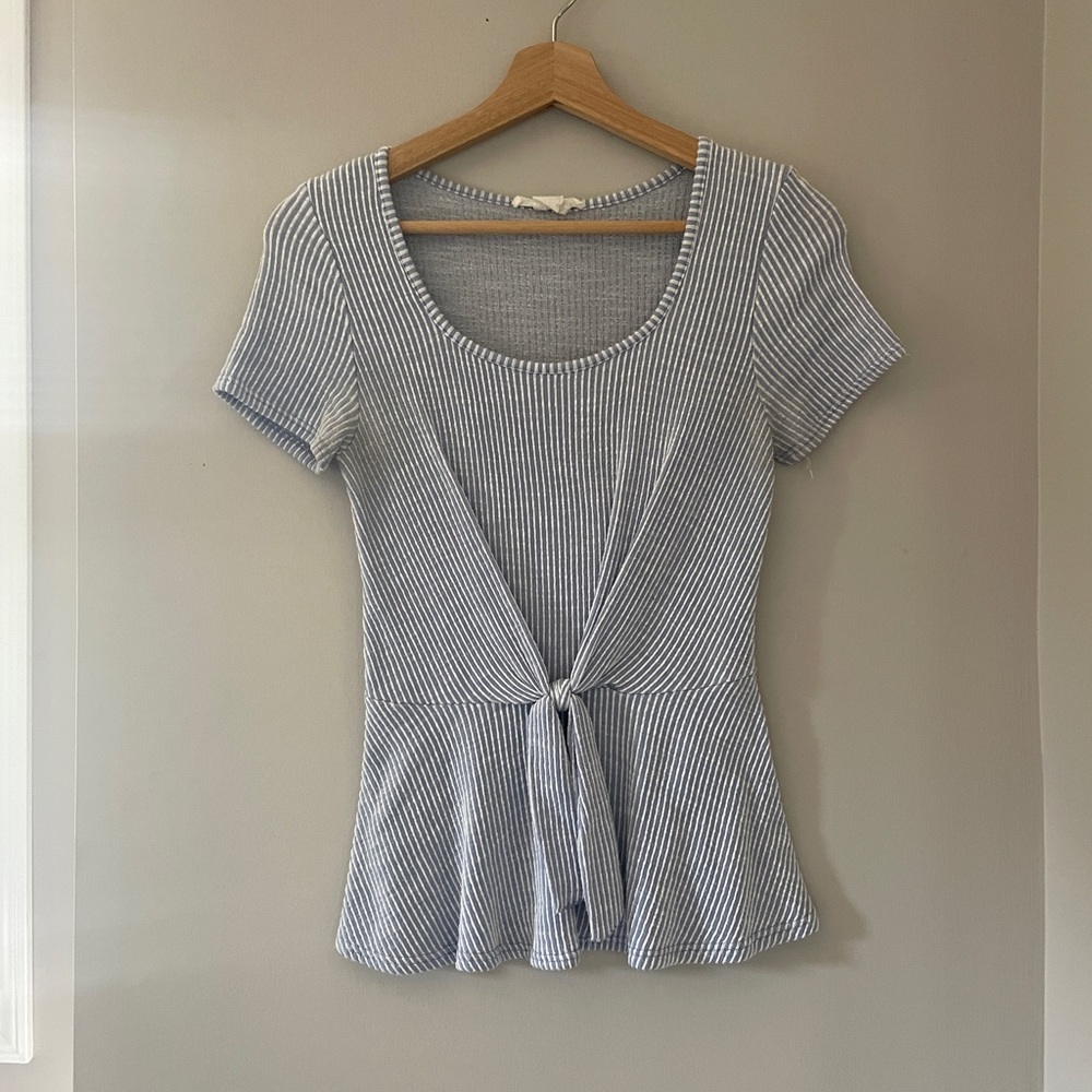 CAUTION TO THE WIND blue striped blouse